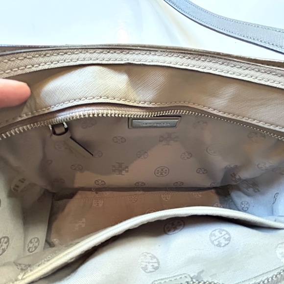 Tory Burch Handbag Gray Tan Logo Houlder Bag Purse Crossbody Medium size - Picture 9 of 16